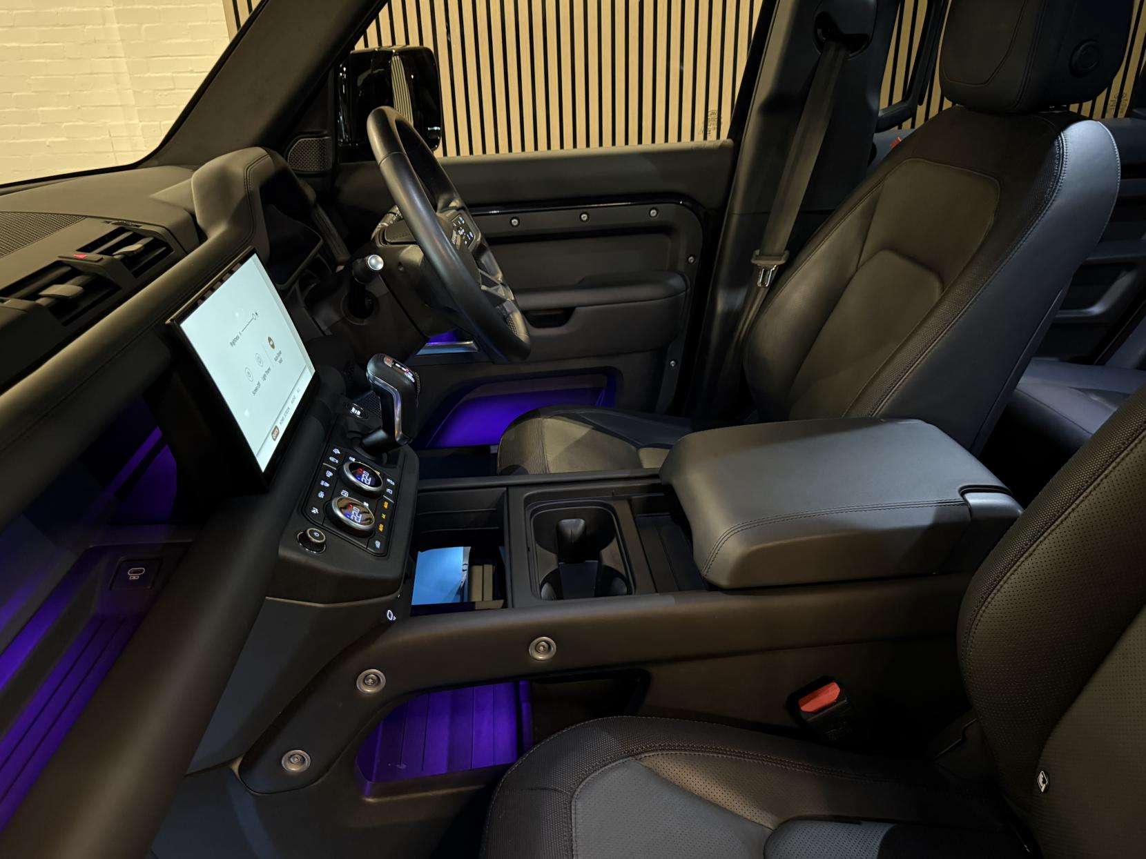 2024 LAND ROVER DEFENDER 110 2024 LAND ROVER DEFENDER 110