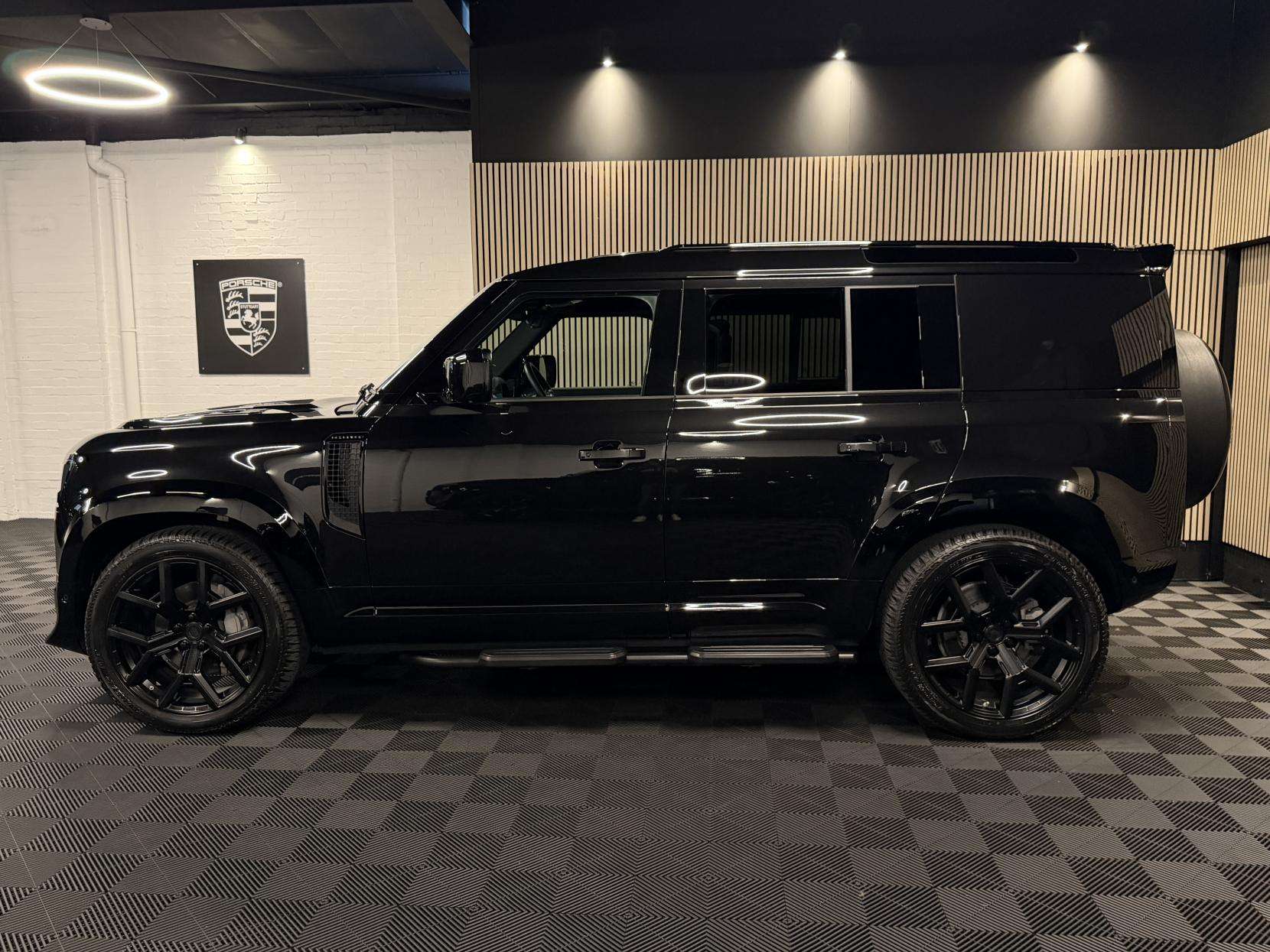 2024 LAND ROVER DEFENDER 110 2024 LAND ROVER DEFENDER 110