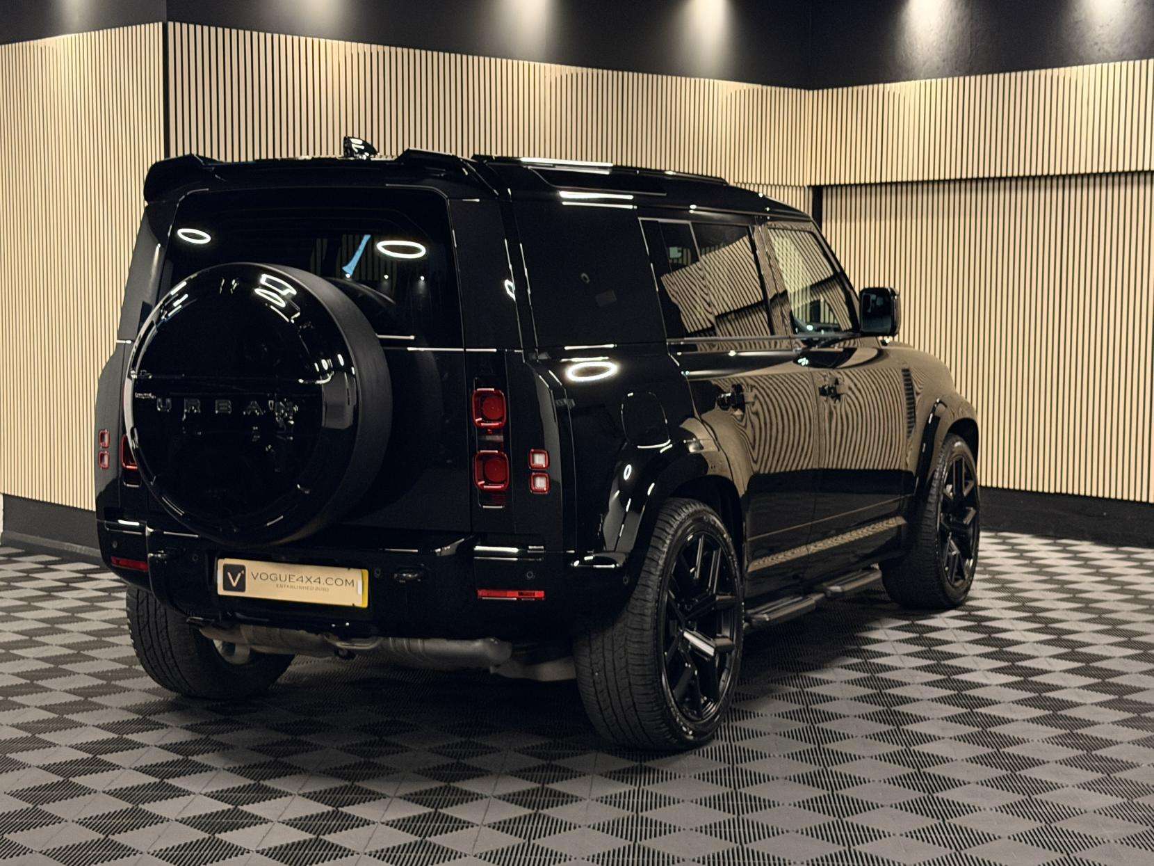 2024 LAND ROVER DEFENDER 110 2024 LAND ROVER DEFENDER 110