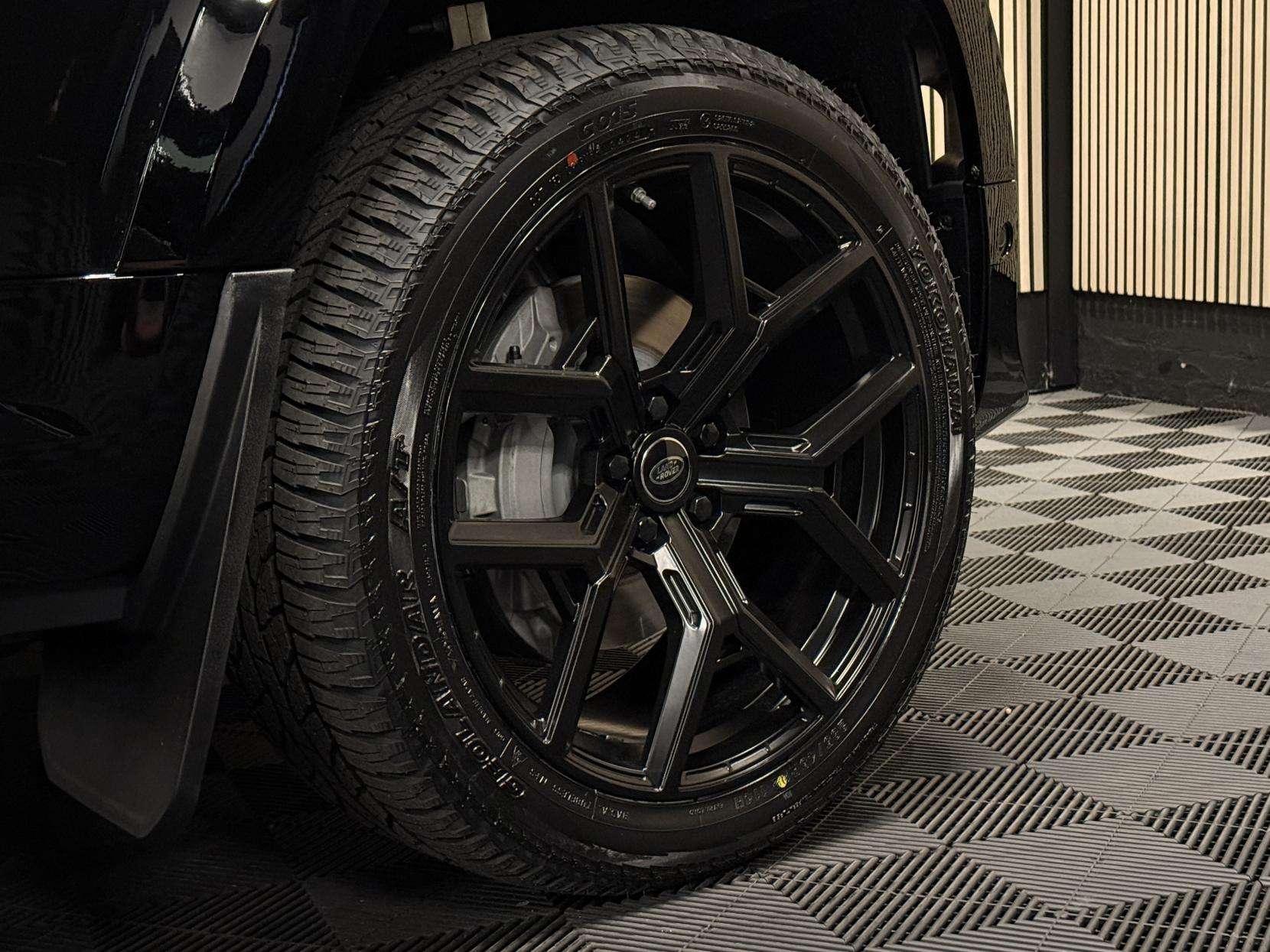 2025 LAND ROVER DEFENDER 90 2025 LAND ROVER DEFENDER 90