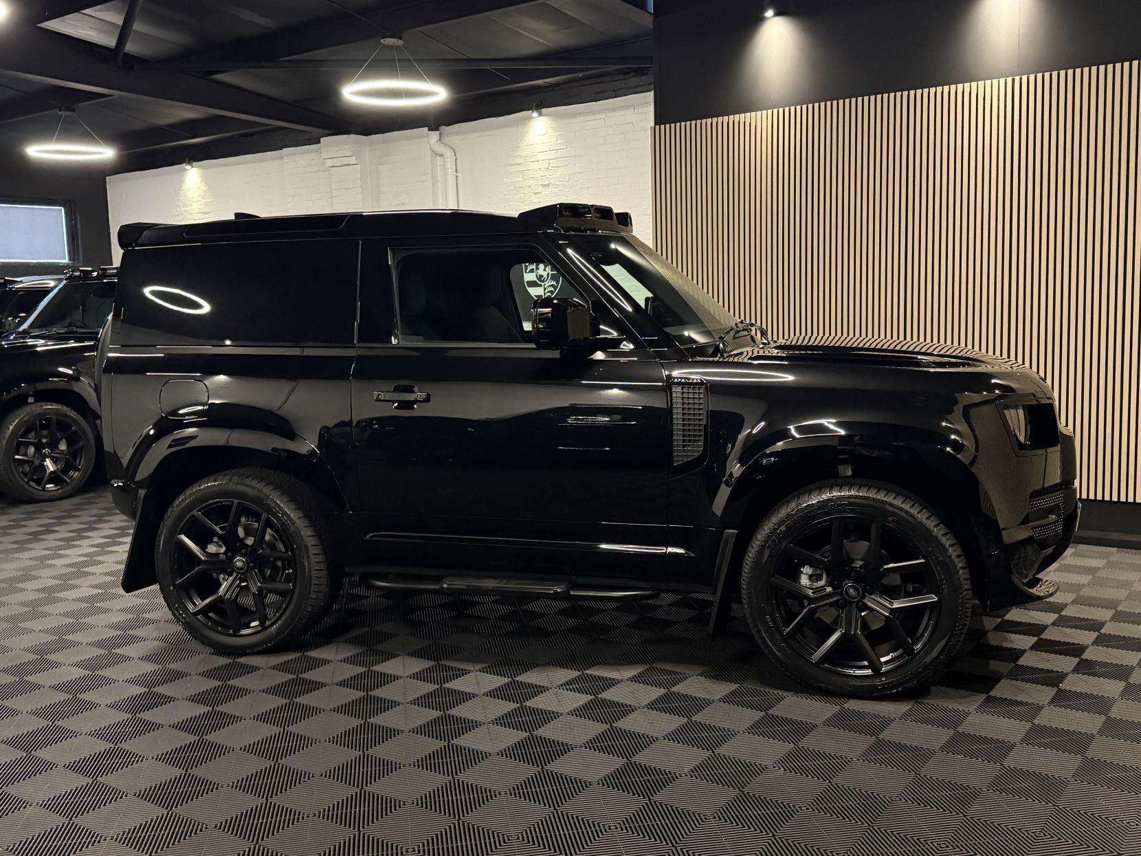 2025 LAND ROVER DEFENDER 90 2025 LAND ROVER DEFENDER 90