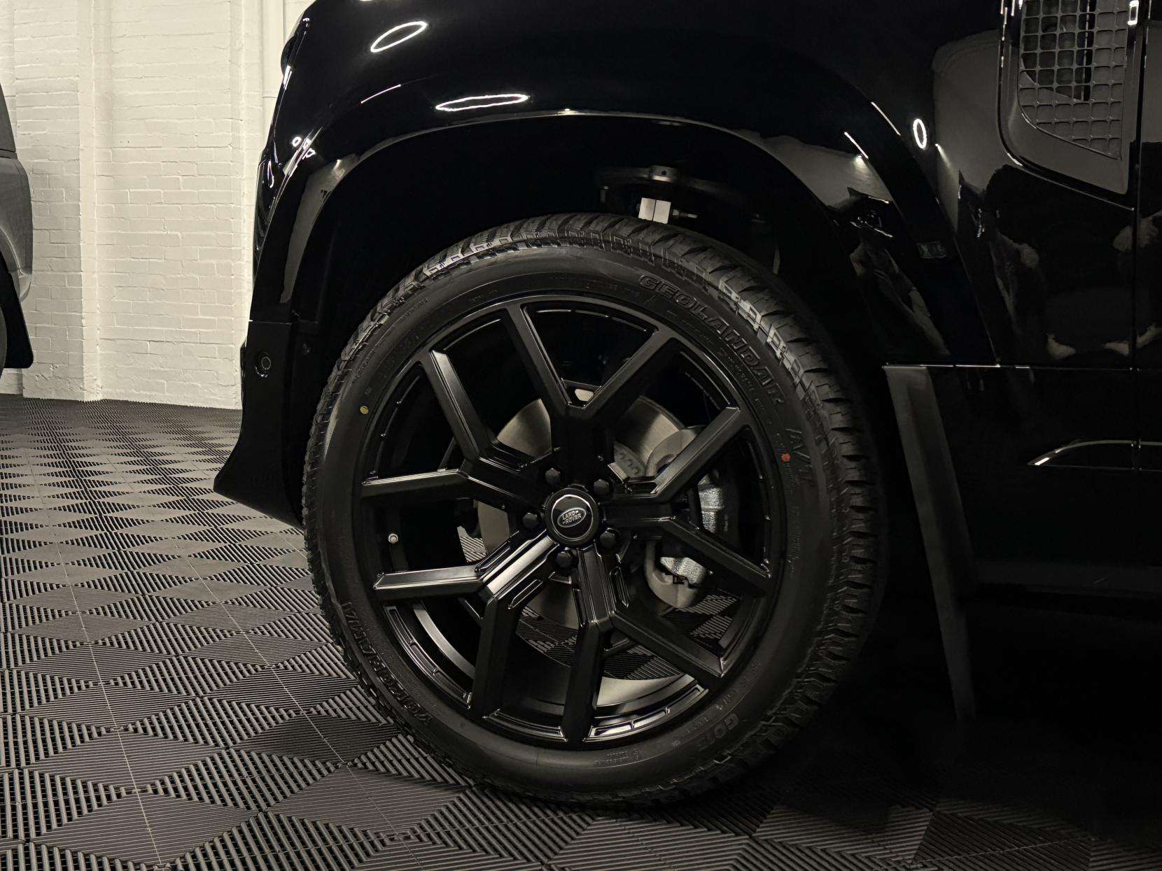 2025 LAND ROVER DEFENDER 90 2025 LAND ROVER DEFENDER 90