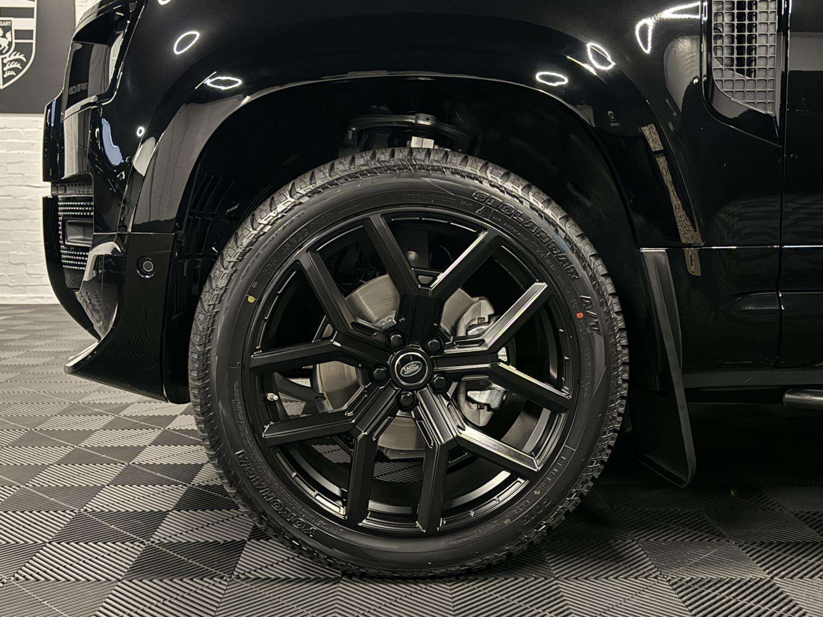 2025 LAND ROVER DEFENDER 90 2025 LAND ROVER DEFENDER 90