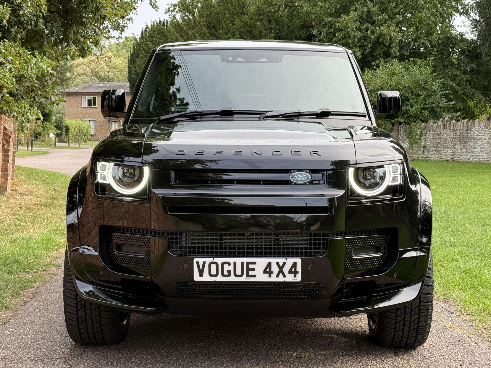 2025 LAND ROVER DEFENDER 90 2025 LAND ROVER DEFENDER 90