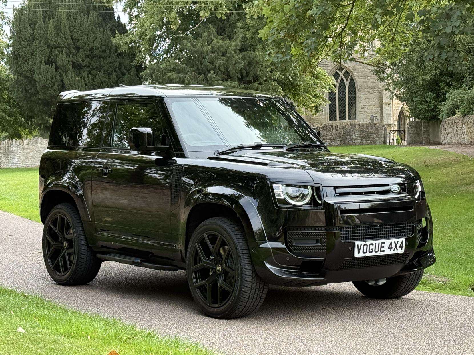 2025 LAND ROVER DEFENDER 90 2025 LAND ROVER DEFENDER 90