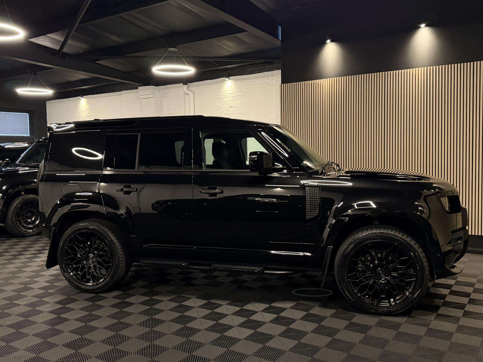 2024 LAND ROVER DEFENDER 110 2024 LAND ROVER DEFENDER 110