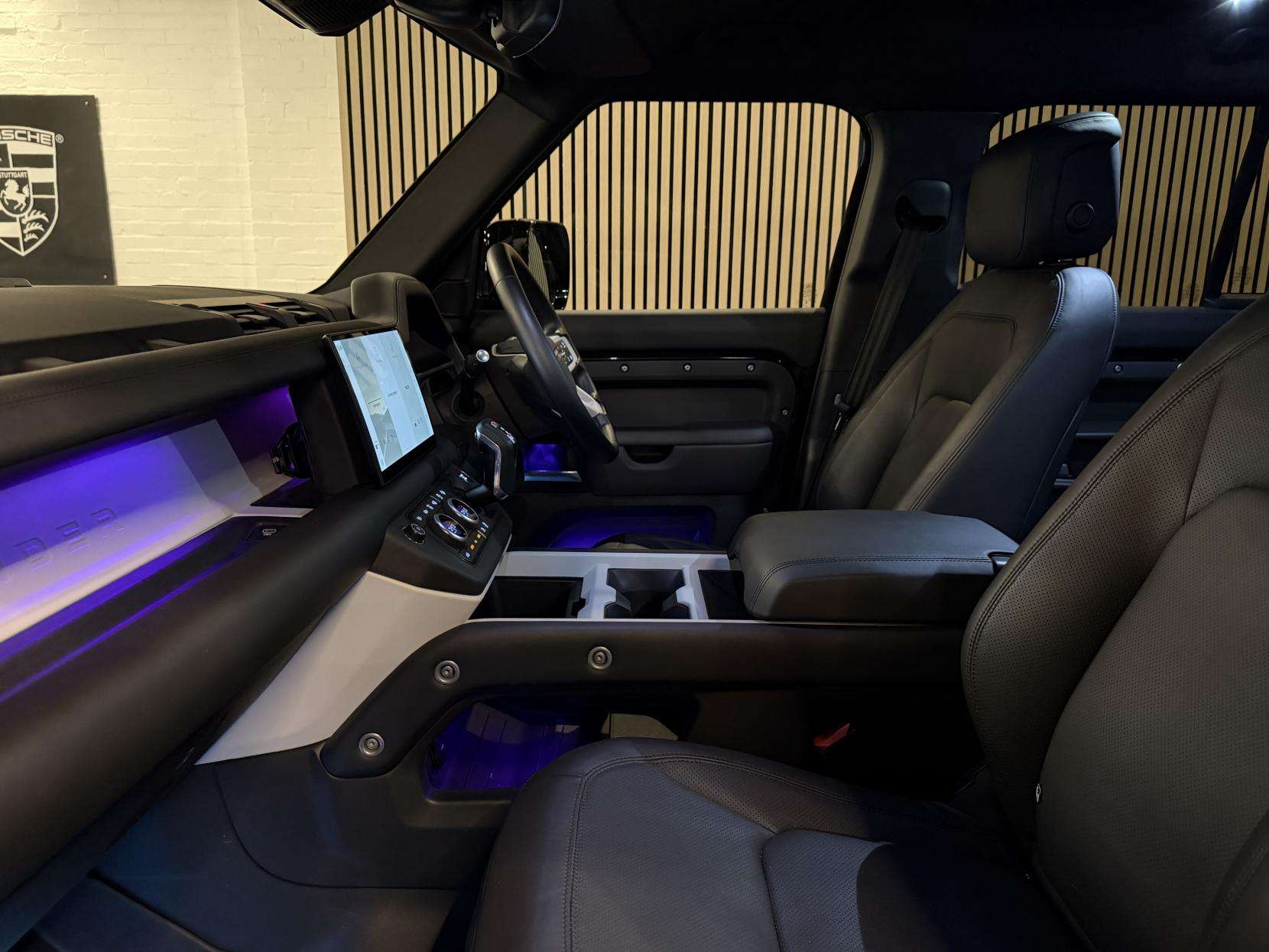 2024 LAND ROVER DEFENDER 110 2024 LAND ROVER DEFENDER 110