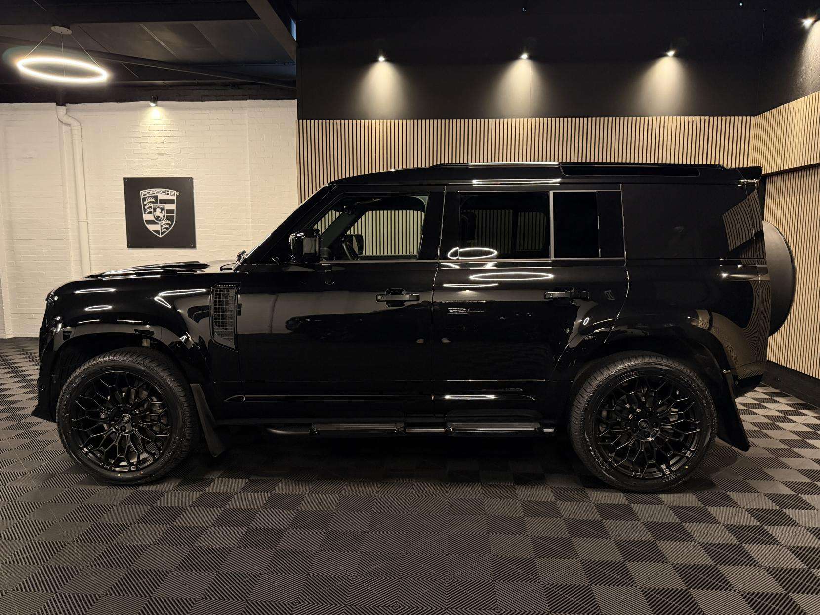 2024 LAND ROVER DEFENDER 110 2024 LAND ROVER DEFENDER 110