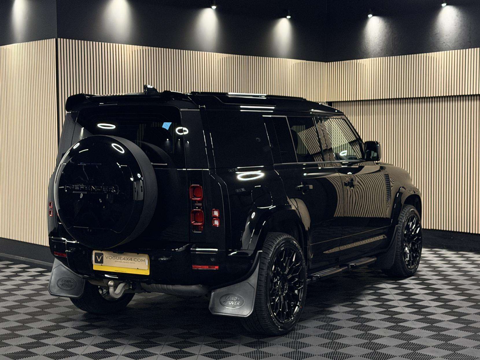 2024 LAND ROVER DEFENDER 110 2024 LAND ROVER DEFENDER 110