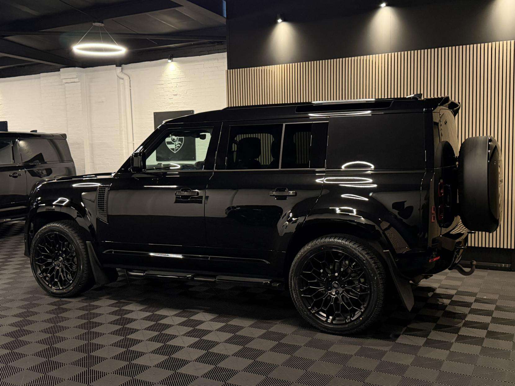 2024 LAND ROVER DEFENDER 110 2024 LAND ROVER DEFENDER 110