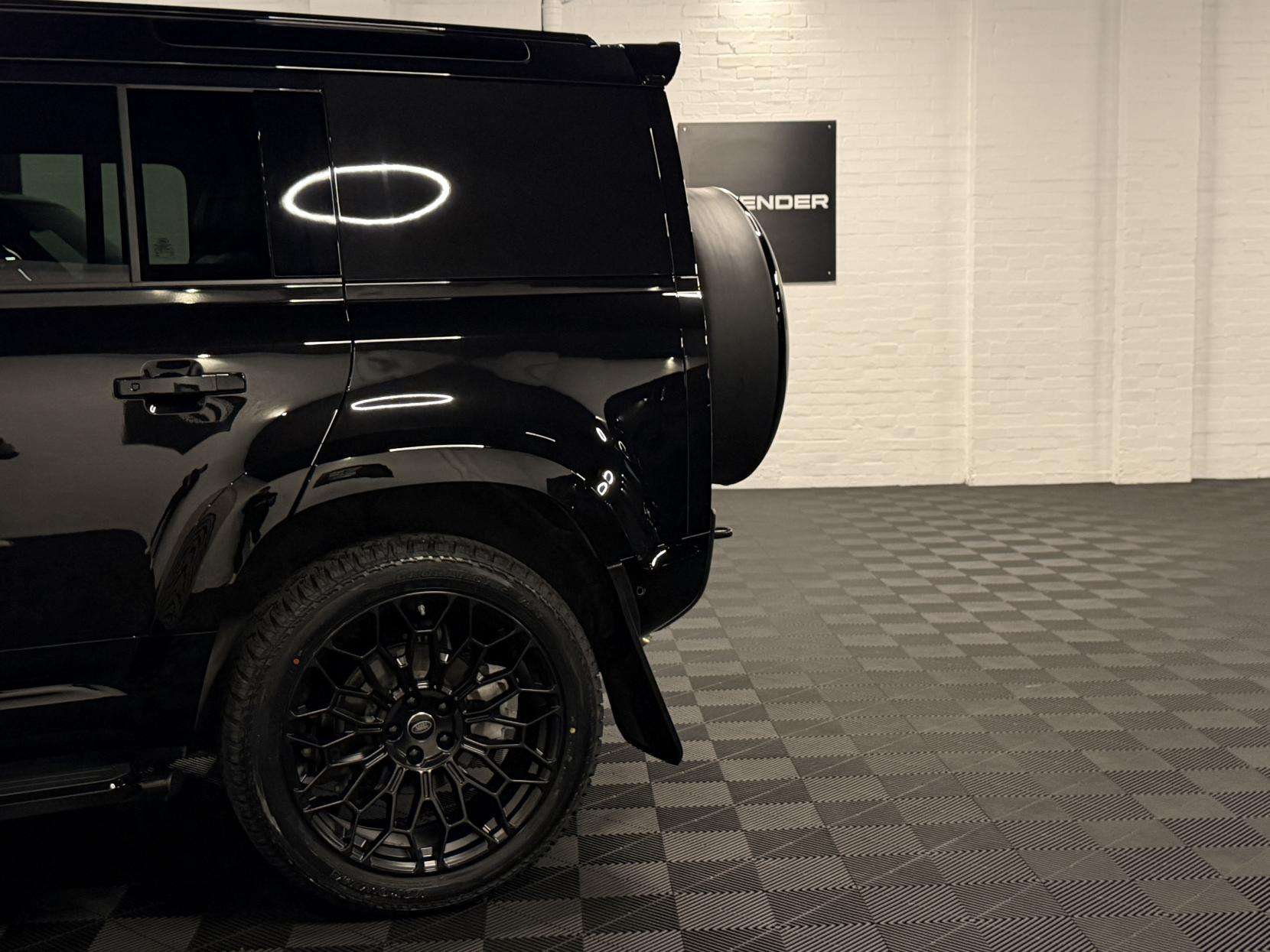 2024 LAND ROVER DEFENDER 110 2024 LAND ROVER DEFENDER 110