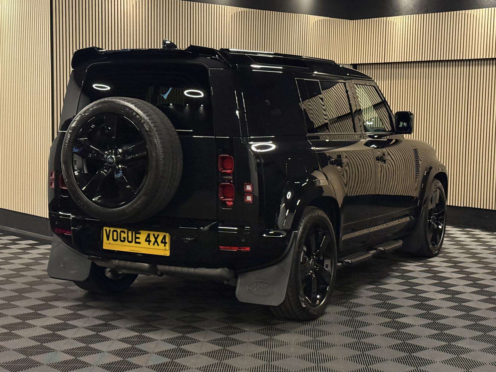 2025 LAND ROVER DEFENDER 110 2025 LAND ROVER DEFENDER 110