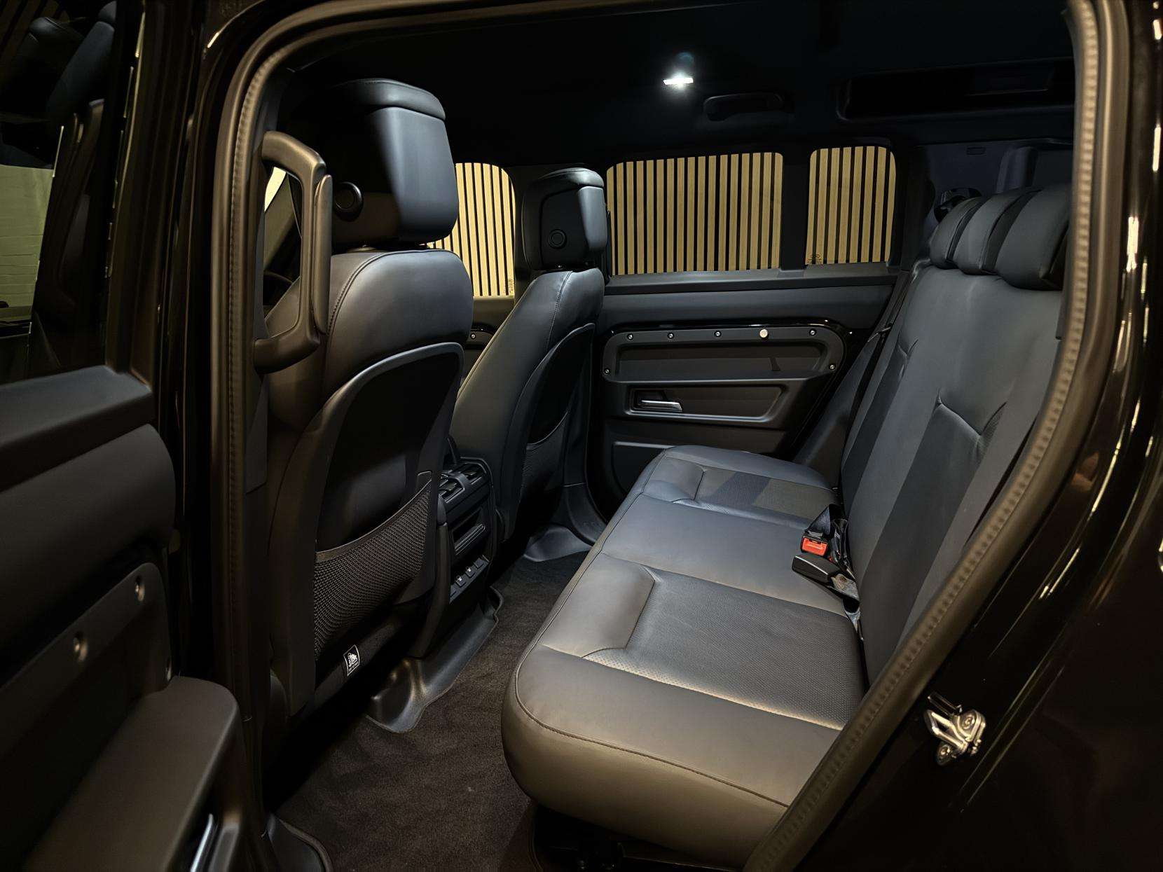 2025 LAND ROVER DEFENDER 110 2025 LAND ROVER DEFENDER 110