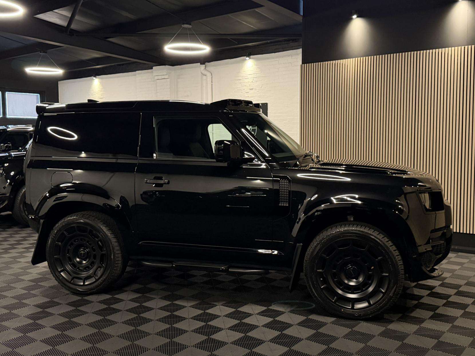 2025 LAND ROVER DEFENDER 90 2025 LAND ROVER DEFENDER 90