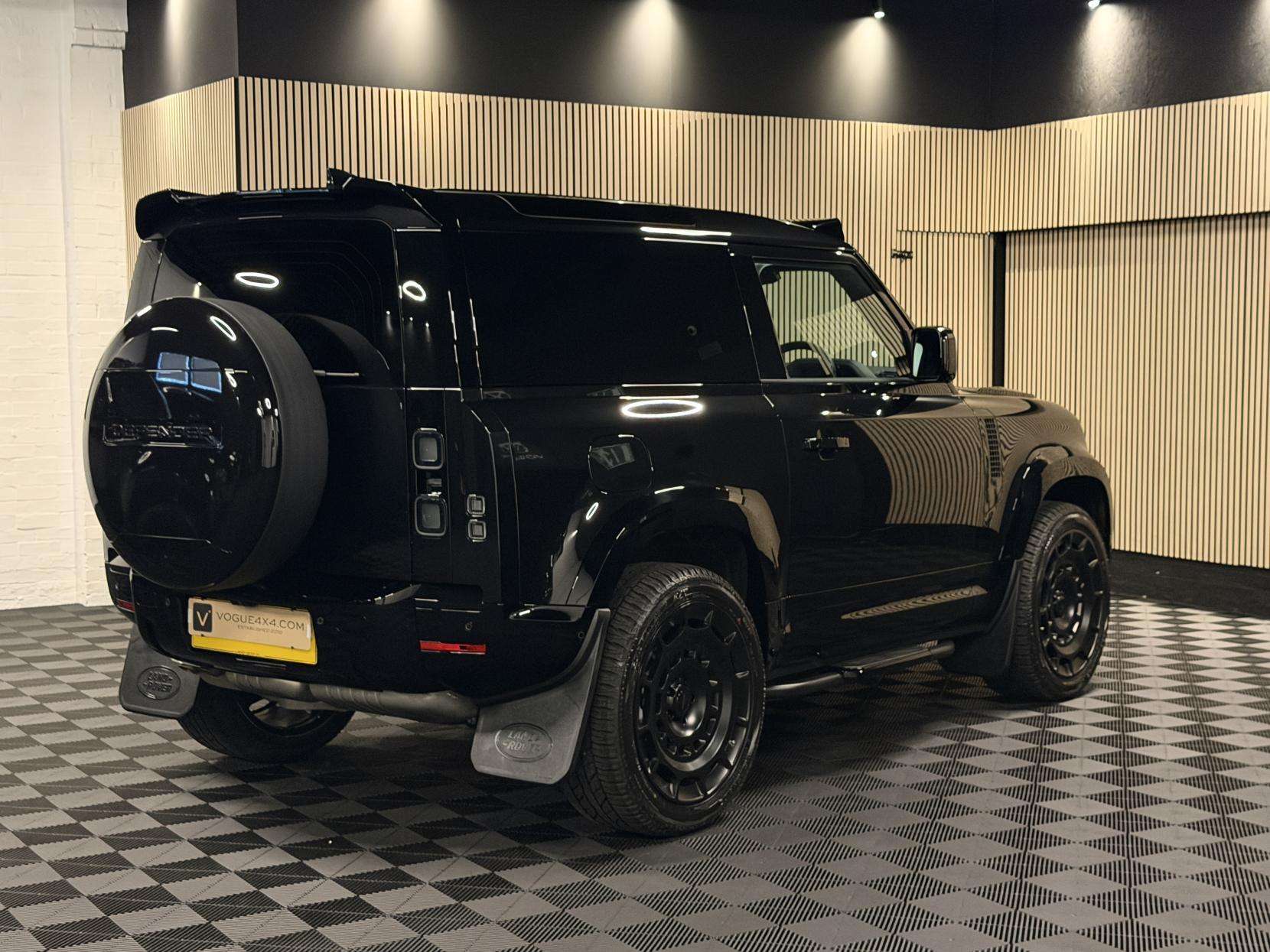 2025 LAND ROVER DEFENDER 90 2025 LAND ROVER DEFENDER 90