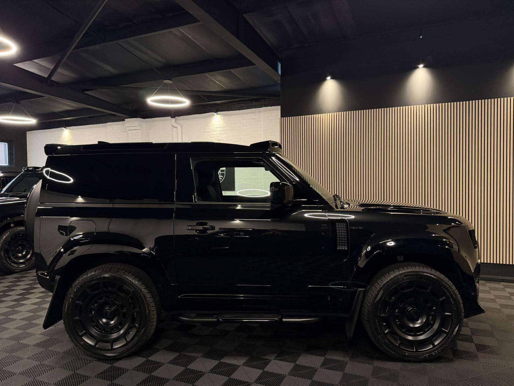 2025 LAND ROVER DEFENDER 90 2025 LAND ROVER DEFENDER 90