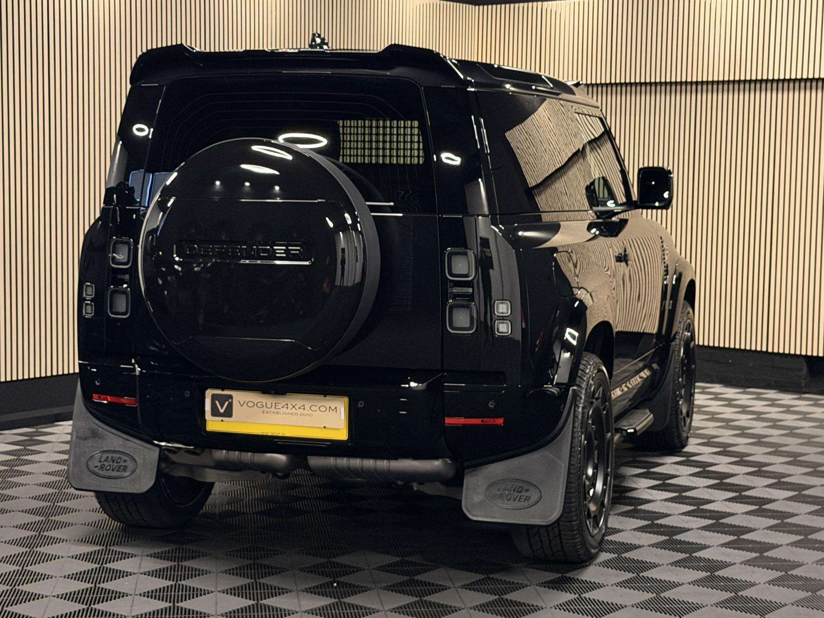 2025 LAND ROVER DEFENDER 90 2025 LAND ROVER DEFENDER 90