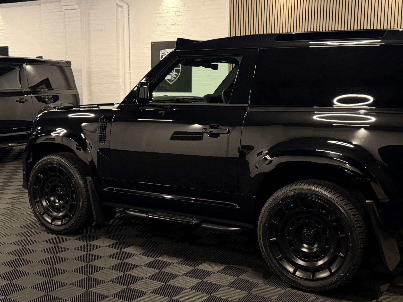 2025 LAND ROVER DEFENDER 90 2025 LAND ROVER DEFENDER 90