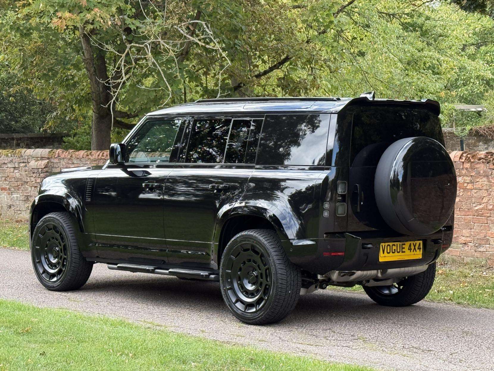 2025 LAND ROVER DEFENDER 110 2025 LAND ROVER DEFENDER 110