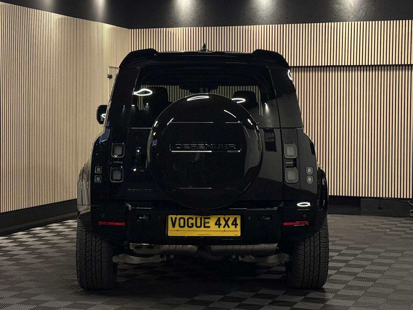 2025 LAND ROVER DEFENDER 110 2025 LAND ROVER DEFENDER 110