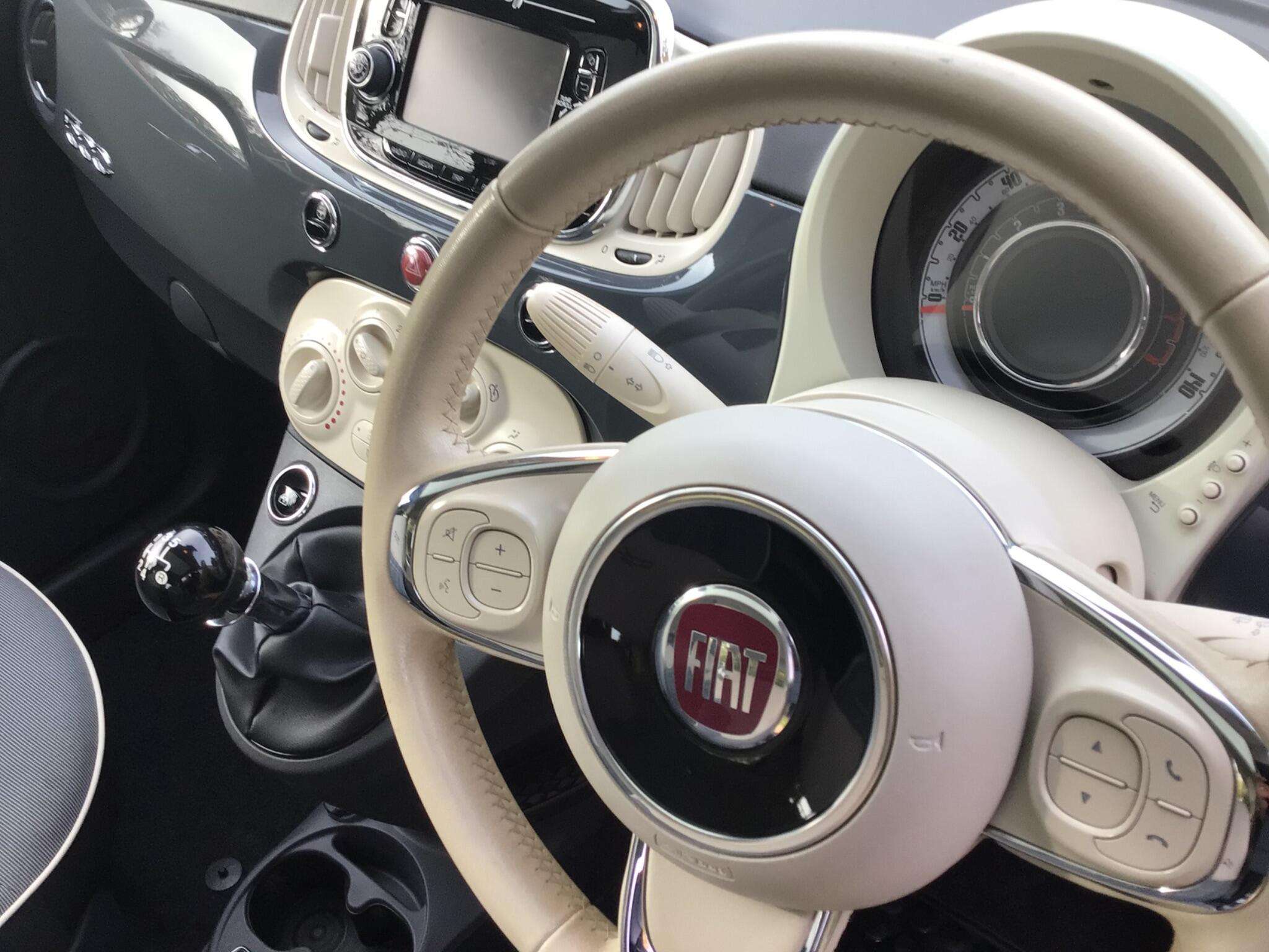 2017 FIAT 500 2017 FIAT 500