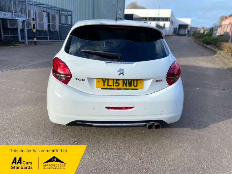 2015 PEUGEOT 208 2015 PEUGEOT 208