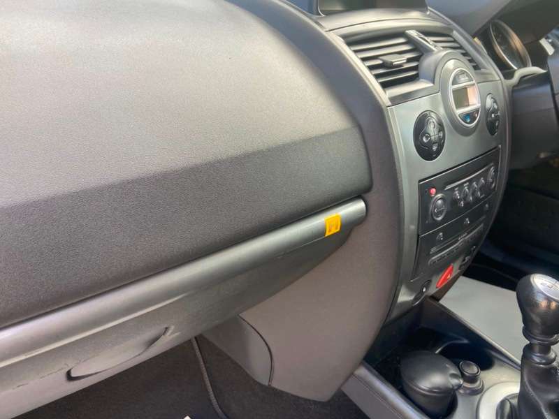 2007 RENAULT MEGANE 2007 RENAULT MEGANE