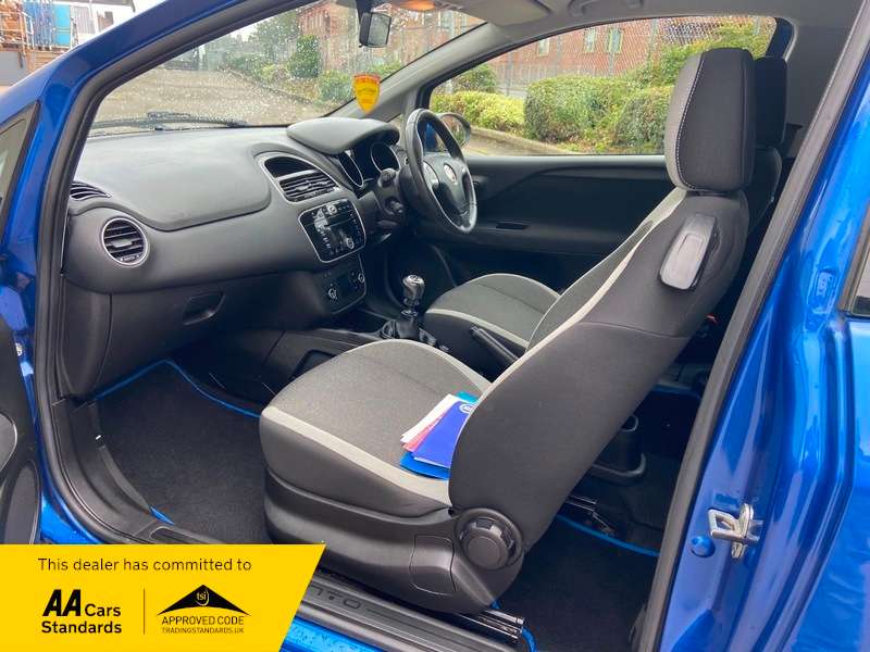 2013 FIAT PUNTO 2013 FIAT PUNTO