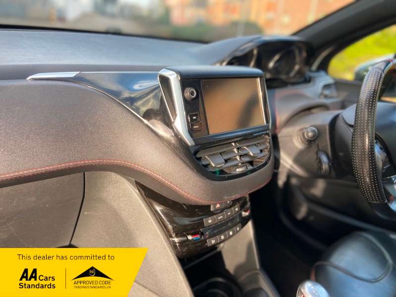 2015 PEUGEOT 208 2015 PEUGEOT 208