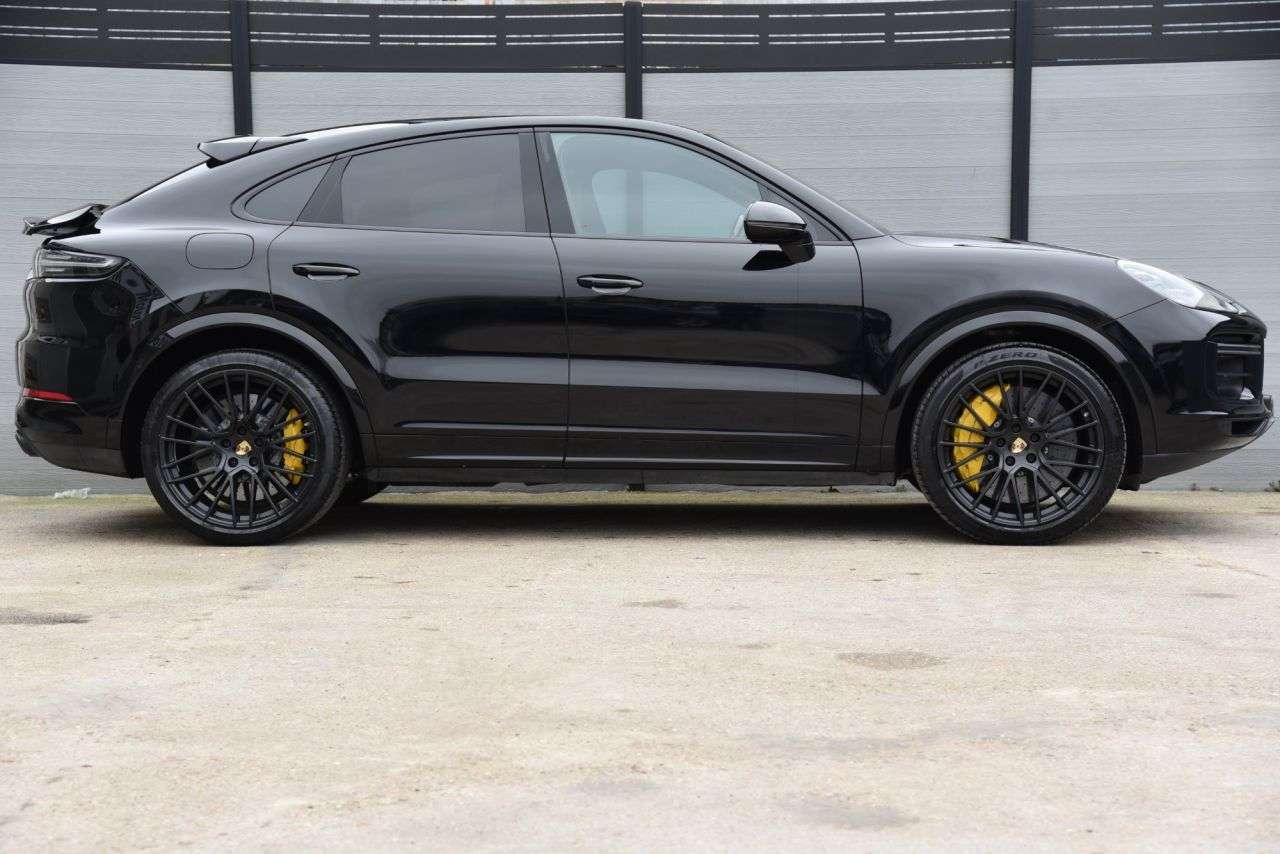 2019 PORSCHE CAYENNE 2019 PORSCHE CAYENNE