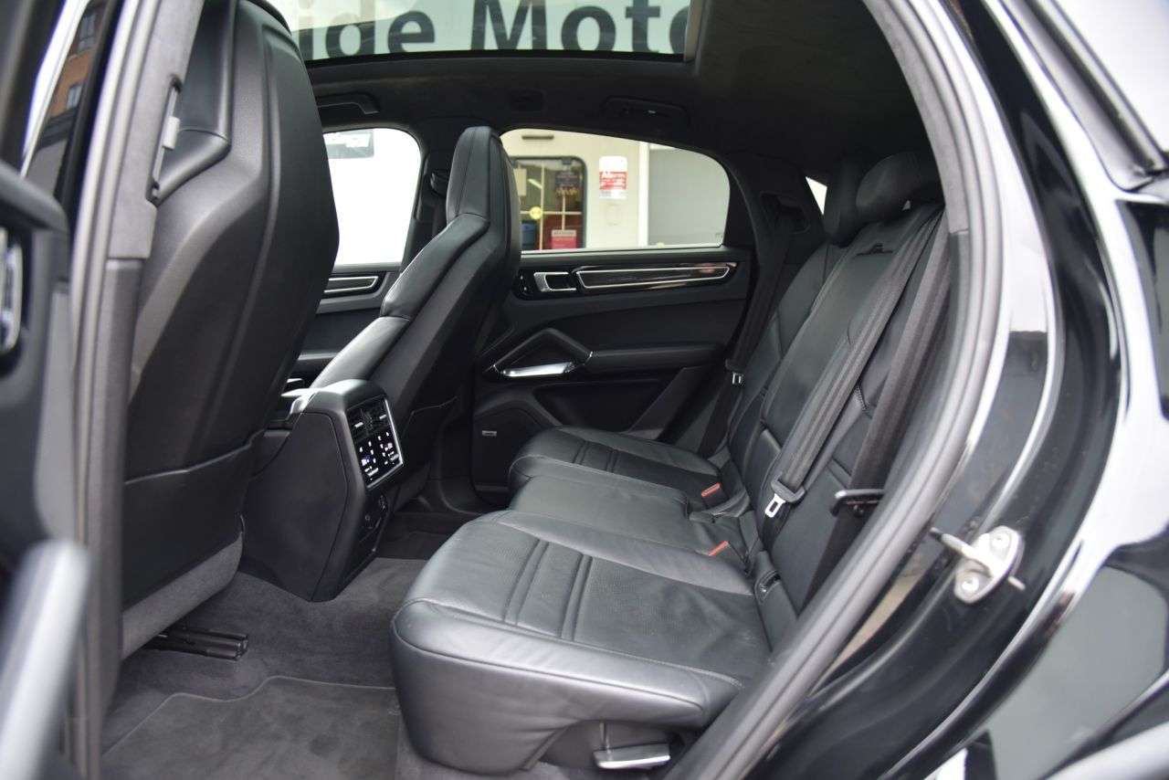 2019 PORSCHE CAYENNE 2019 PORSCHE CAYENNE