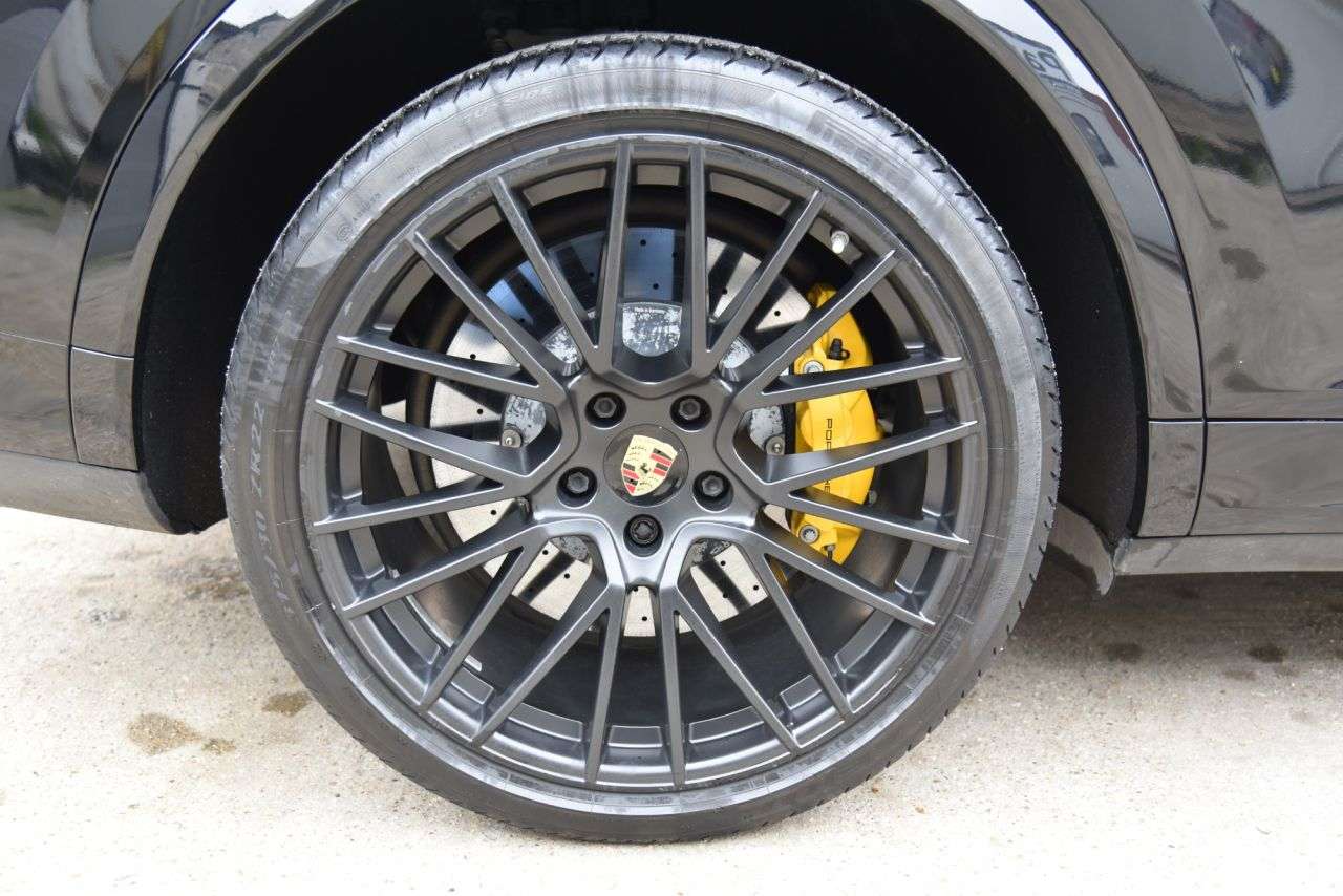 2019 PORSCHE CAYENNE 2019 PORSCHE CAYENNE