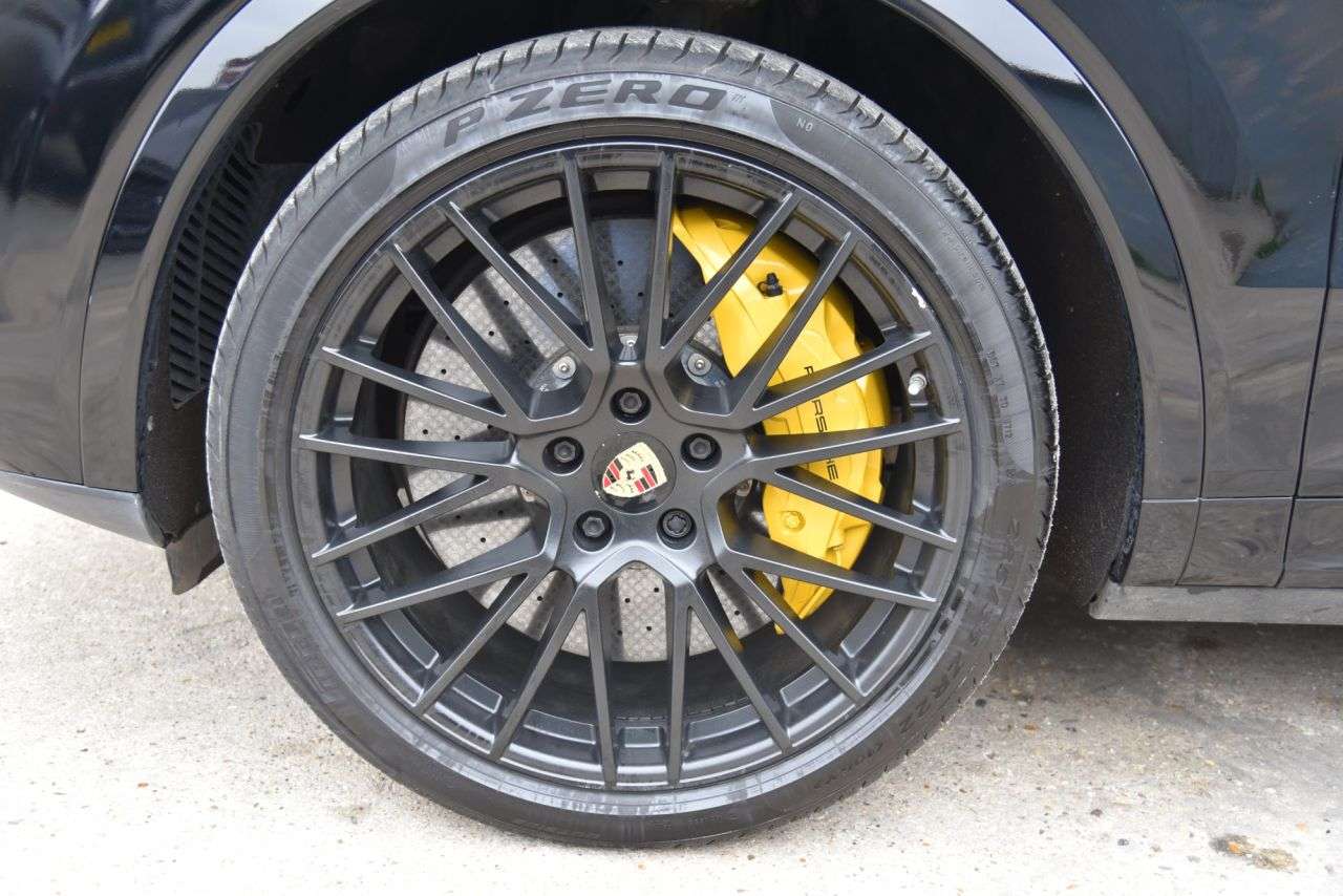 2019 PORSCHE CAYENNE 2019 PORSCHE CAYENNE