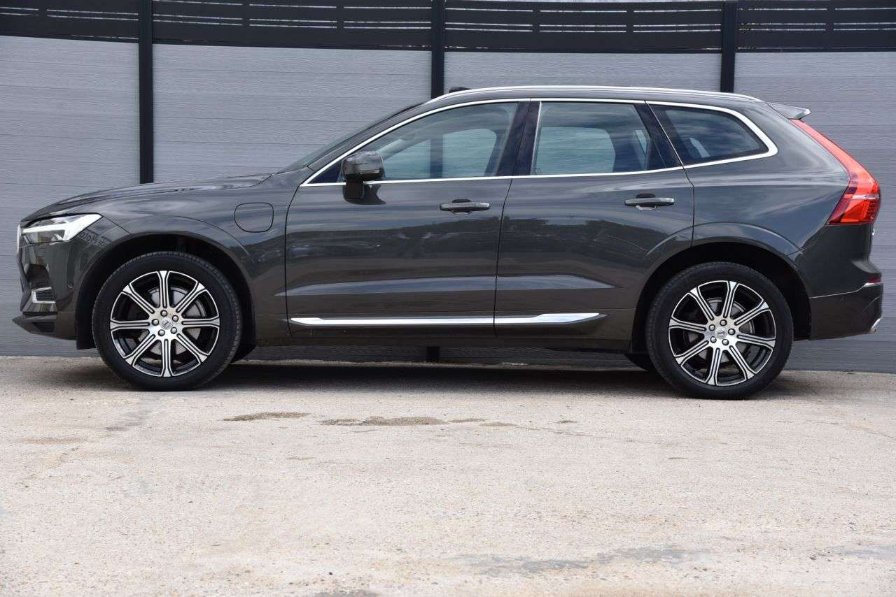 2021 VOLVO XC60 2021 VOLVO XC60