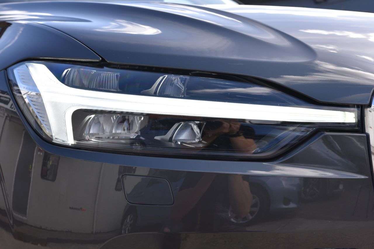 2021 VOLVO XC60 2021 VOLVO XC60