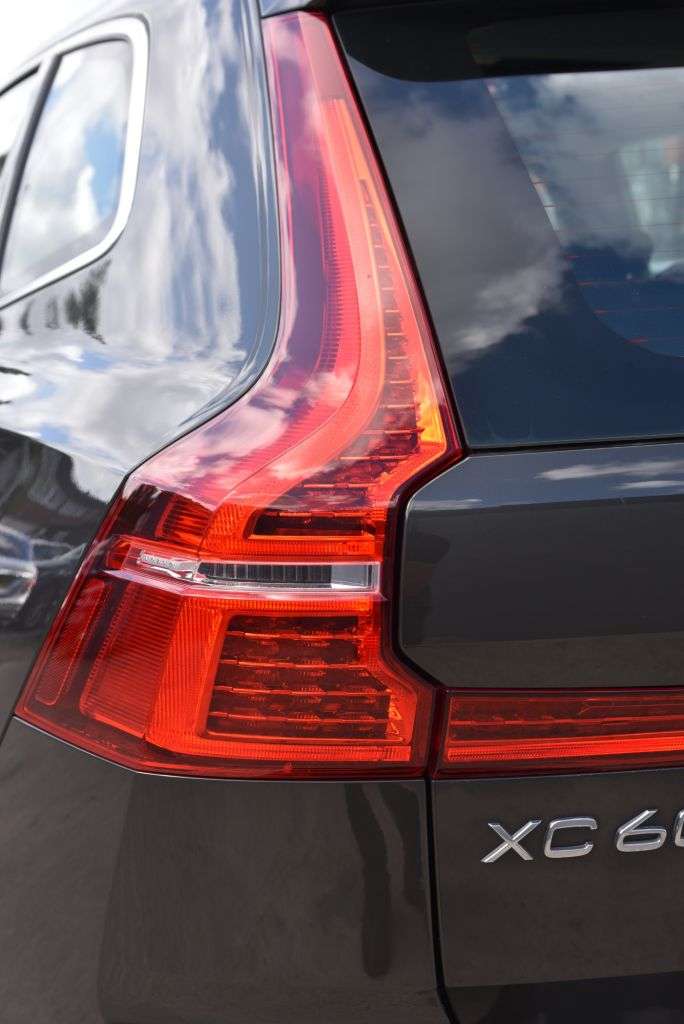 2021 VOLVO XC60 2021 VOLVO XC60