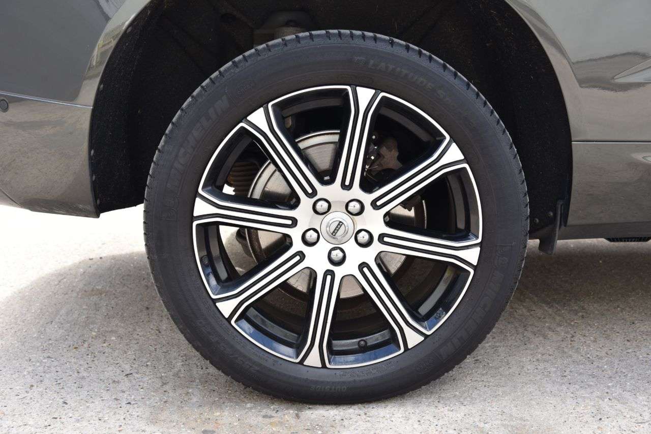 2021 VOLVO XC60 2021 VOLVO XC60