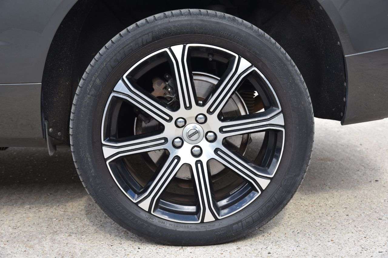 2021 VOLVO XC60 2021 VOLVO XC60