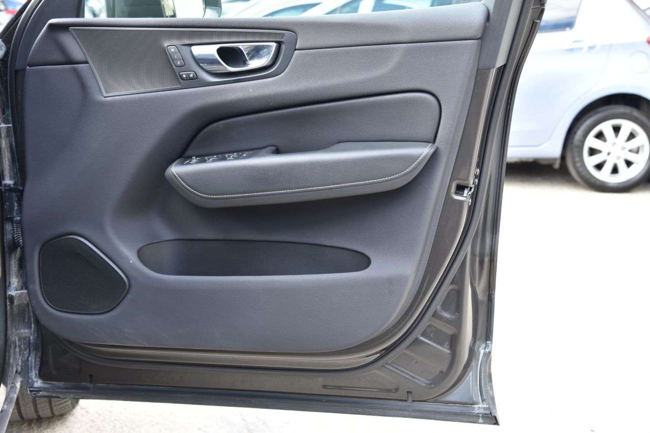 2021 VOLVO XC60 2021 VOLVO XC60