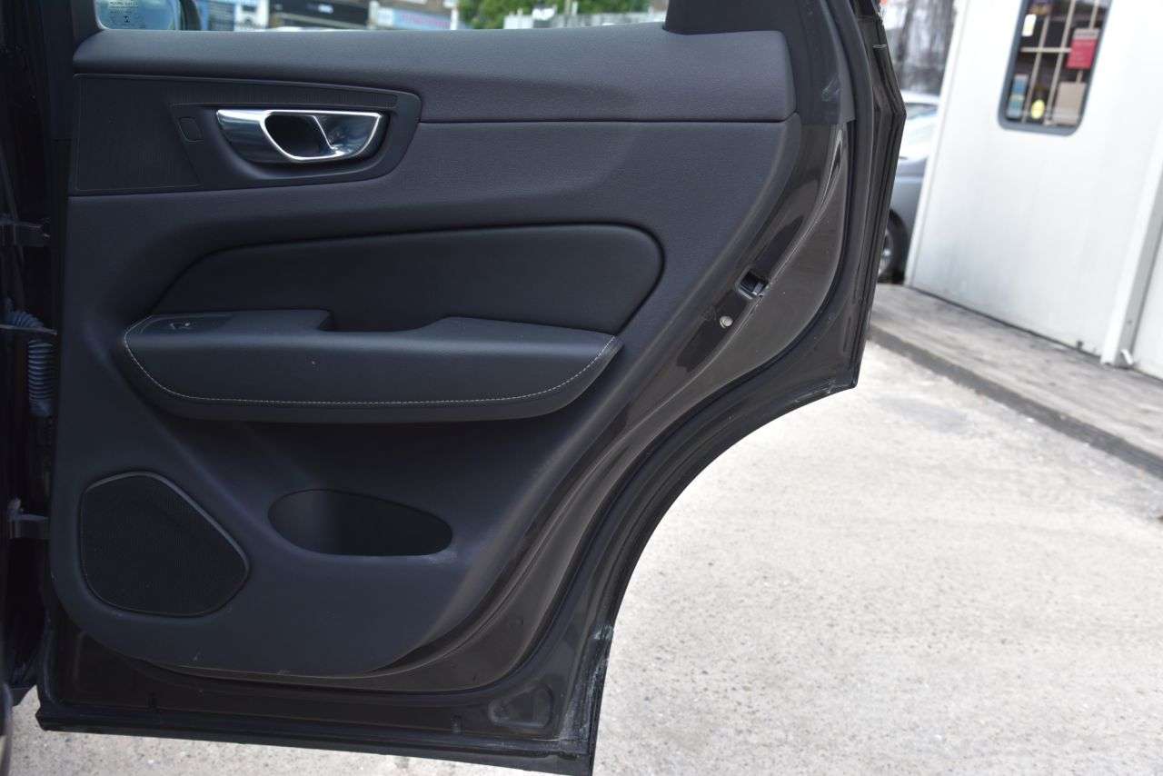 2021 VOLVO XC60 2021 VOLVO XC60