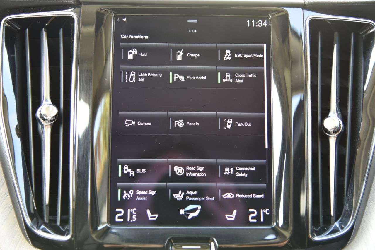 2021 VOLVO XC60 2021 VOLVO XC60