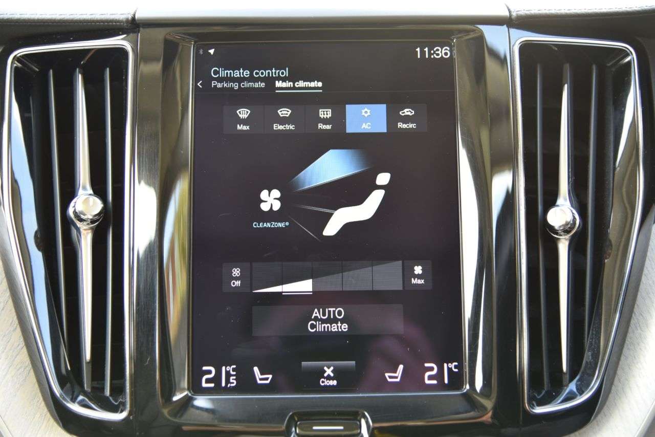 2021 VOLVO XC60 2021 VOLVO XC60