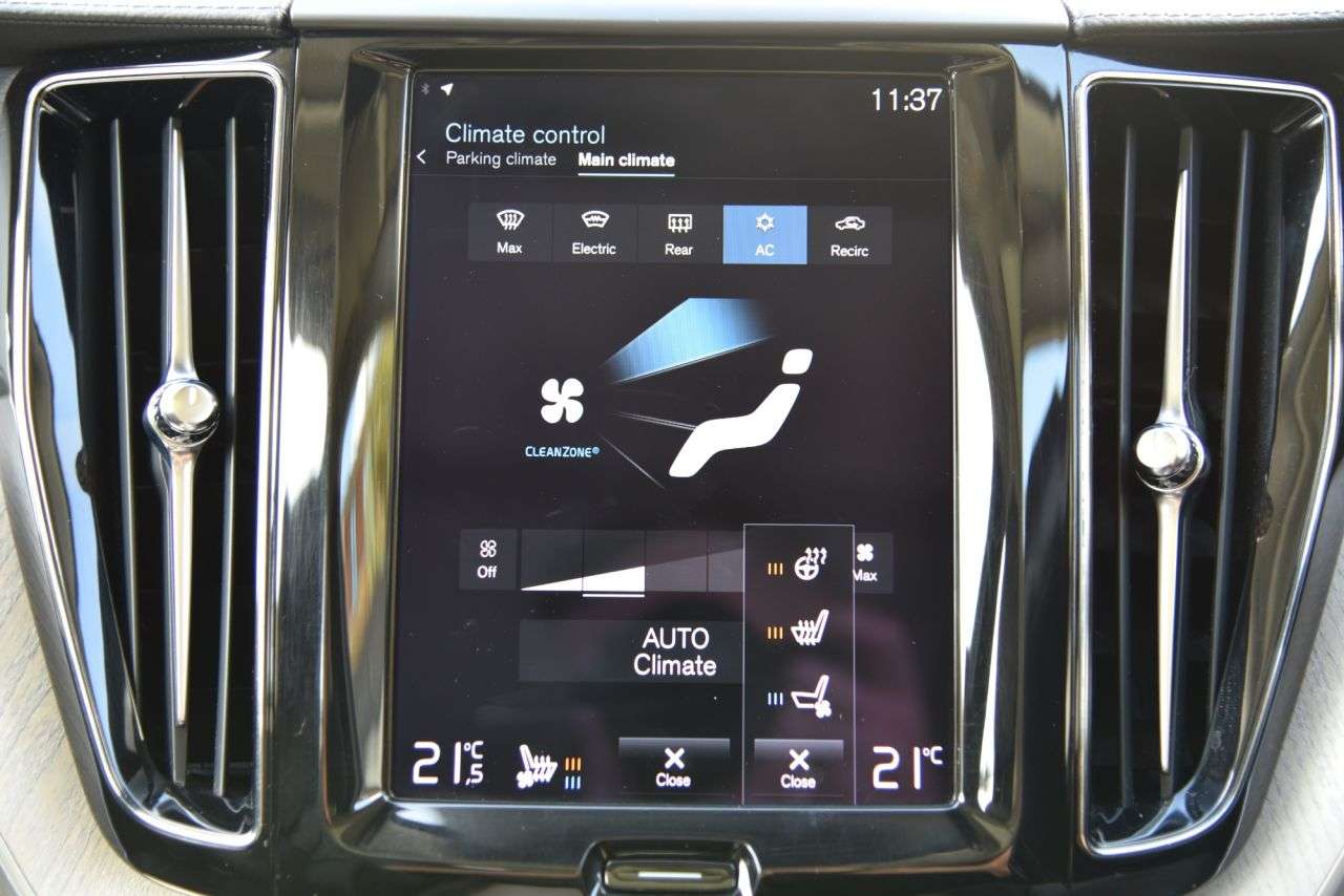 2021 VOLVO XC60 2021 VOLVO XC60