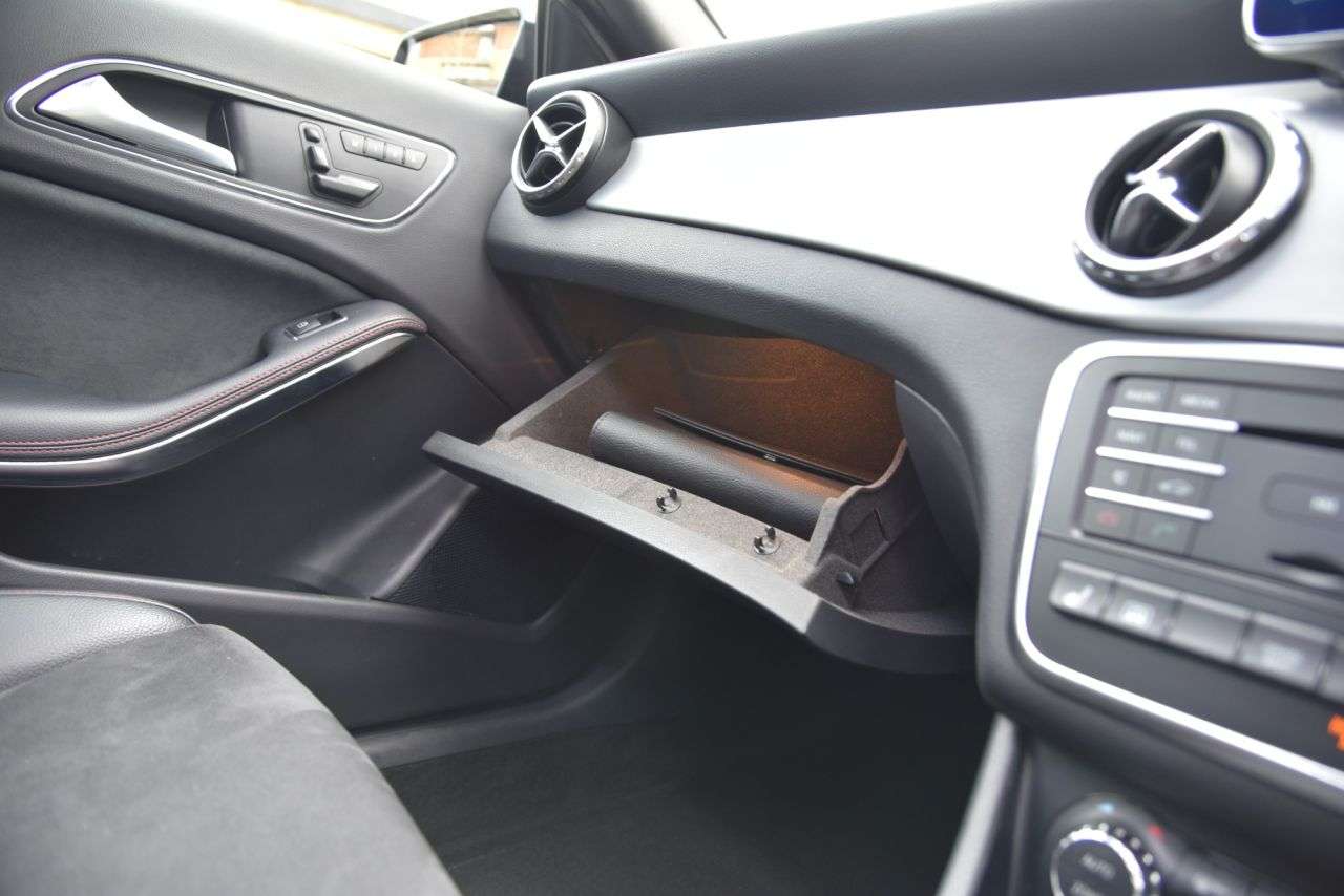 2016 MERCEDES-BENZ GLA 2016 MERCEDES-BENZ GLA