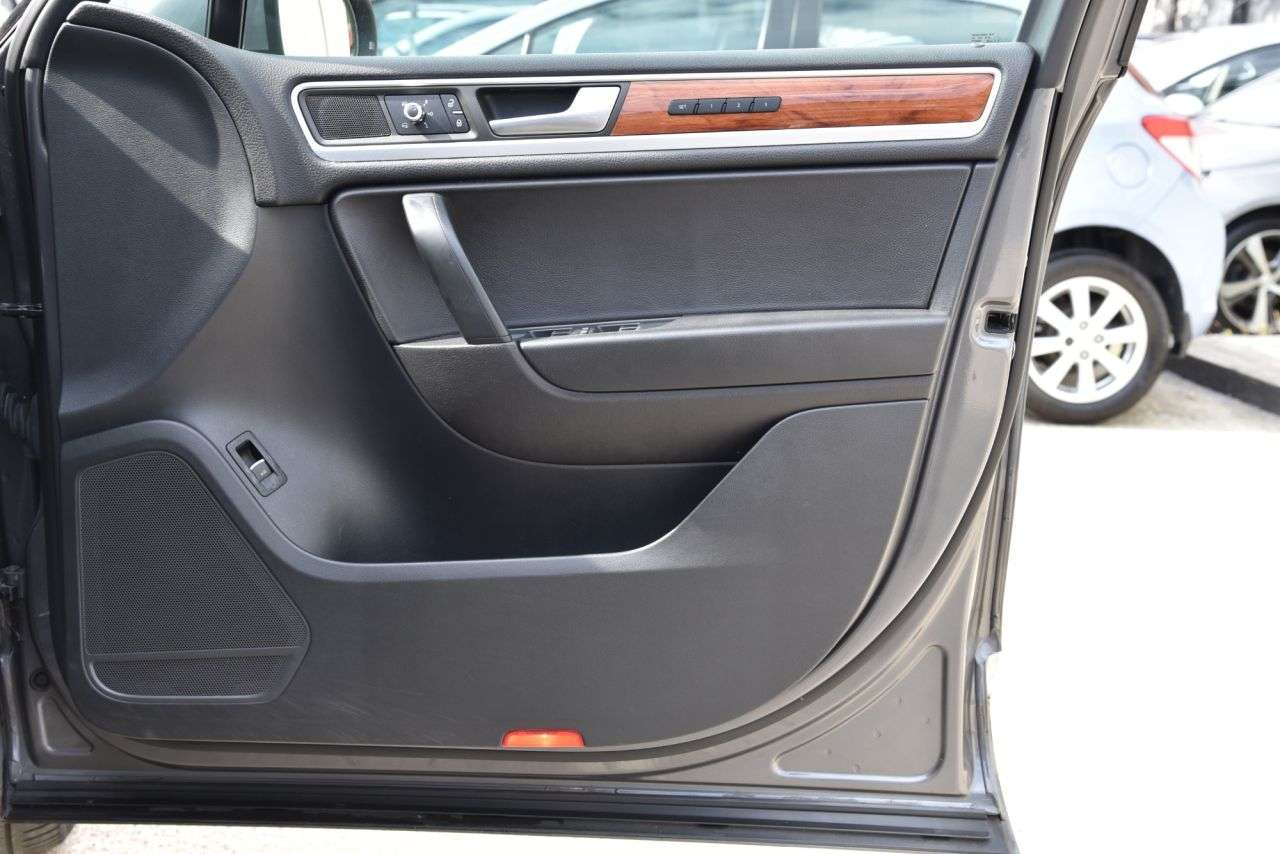 2013 VOLKSWAGEN TOUAREG 2013 VOLKSWAGEN TOUAREG