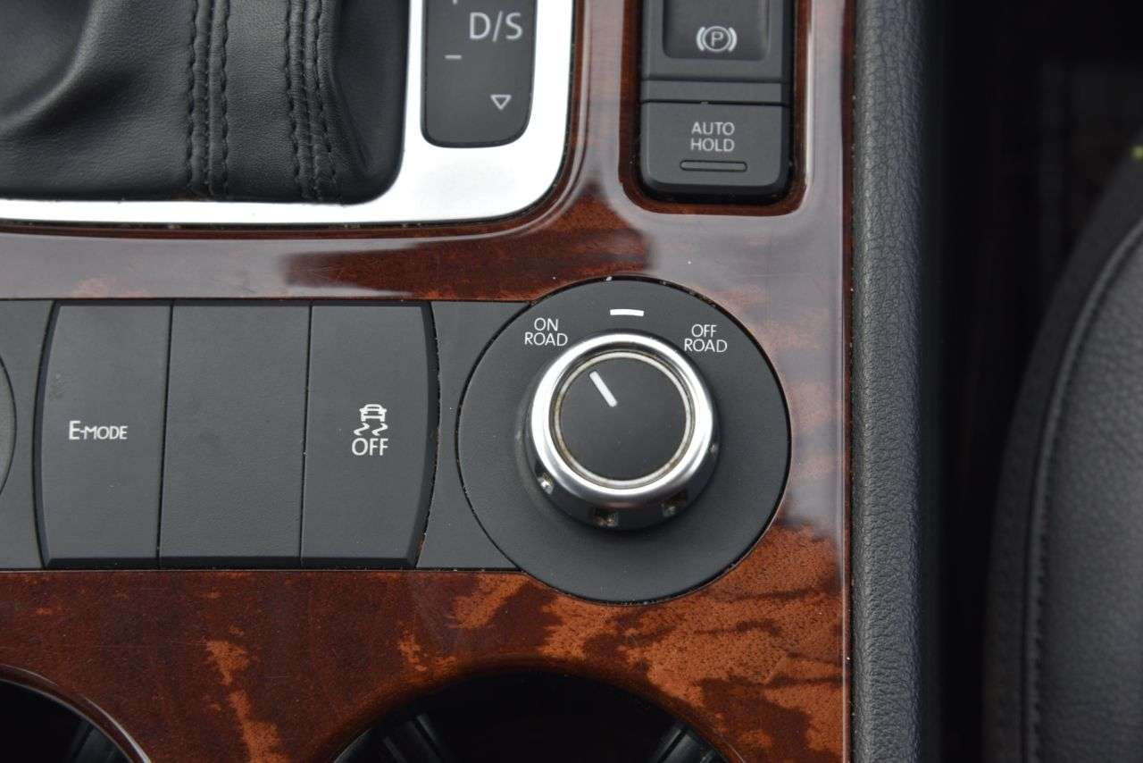 2013 VOLKSWAGEN TOUAREG 2013 VOLKSWAGEN TOUAREG