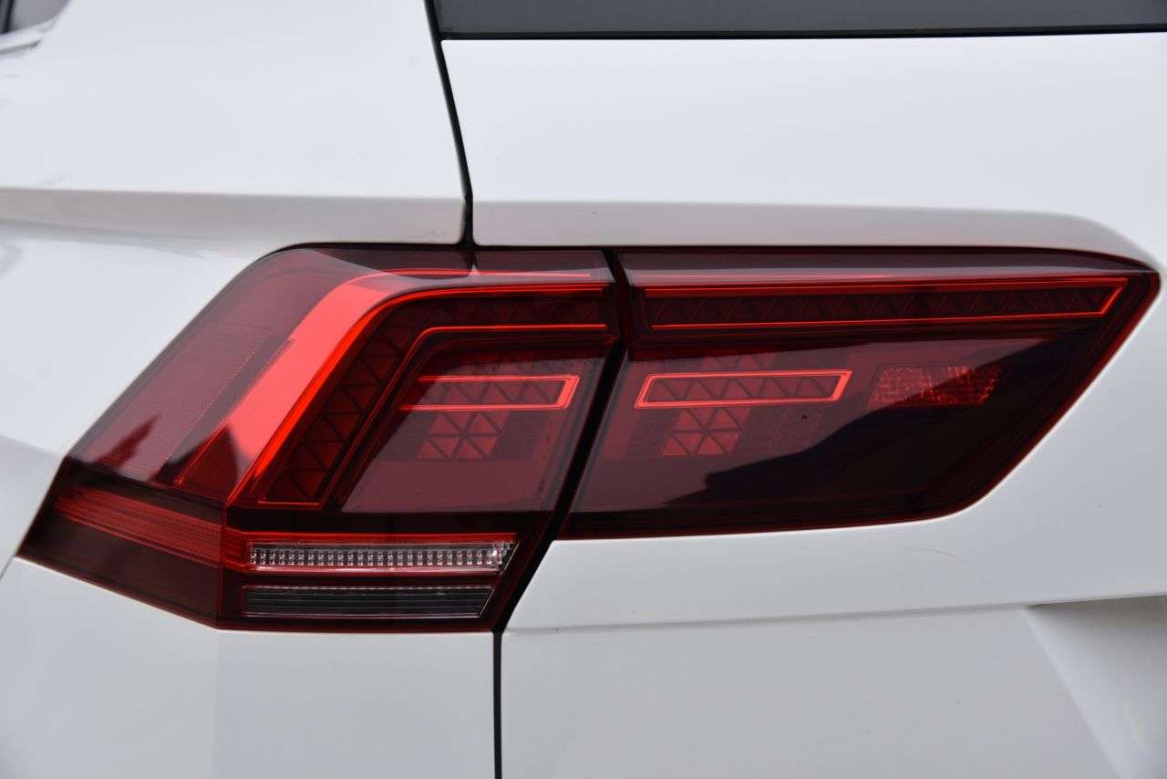 2018 VOLKSWAGEN TIGUAN 2018 VOLKSWAGEN TIGUAN