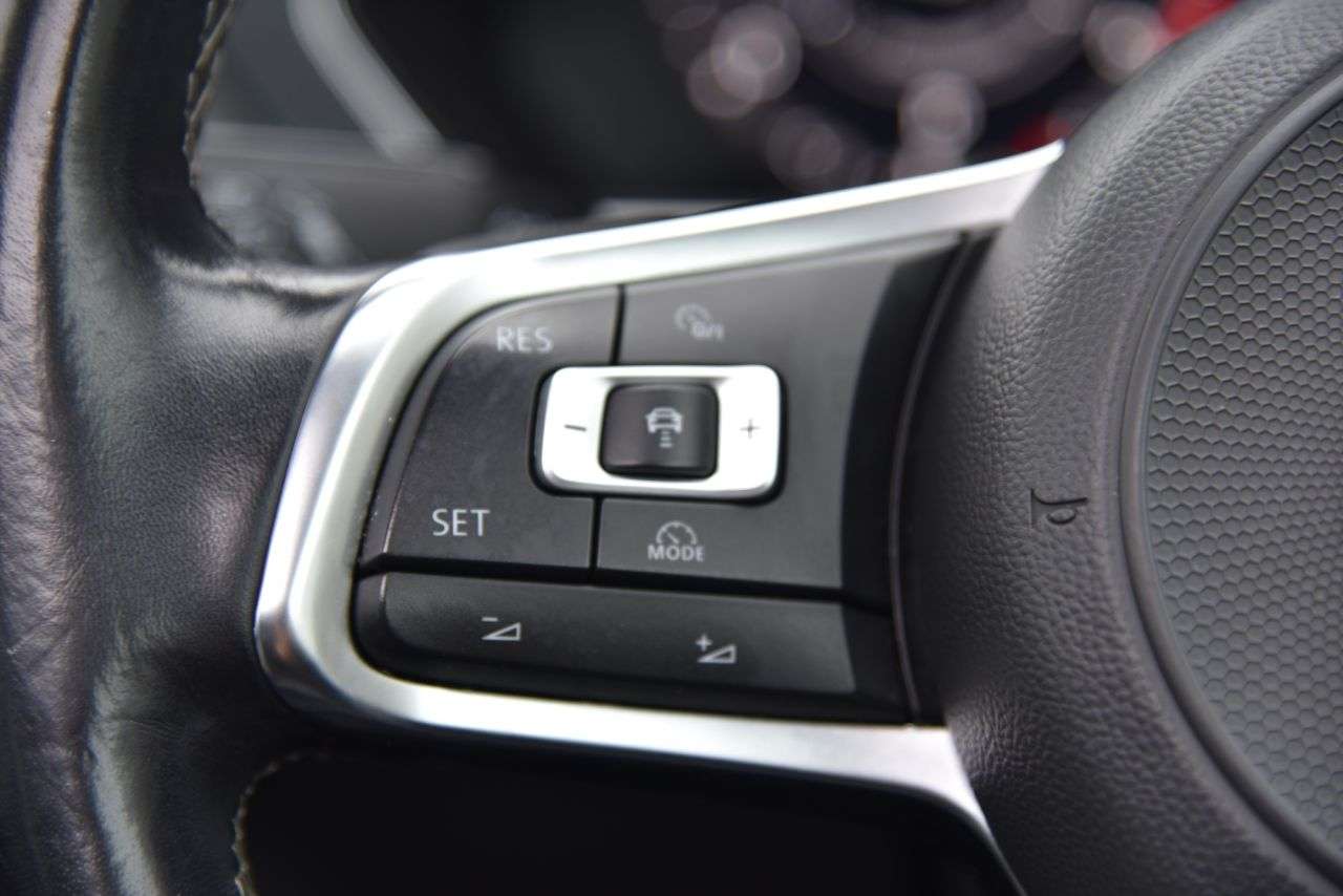 2018 VOLKSWAGEN TIGUAN 2018 VOLKSWAGEN TIGUAN