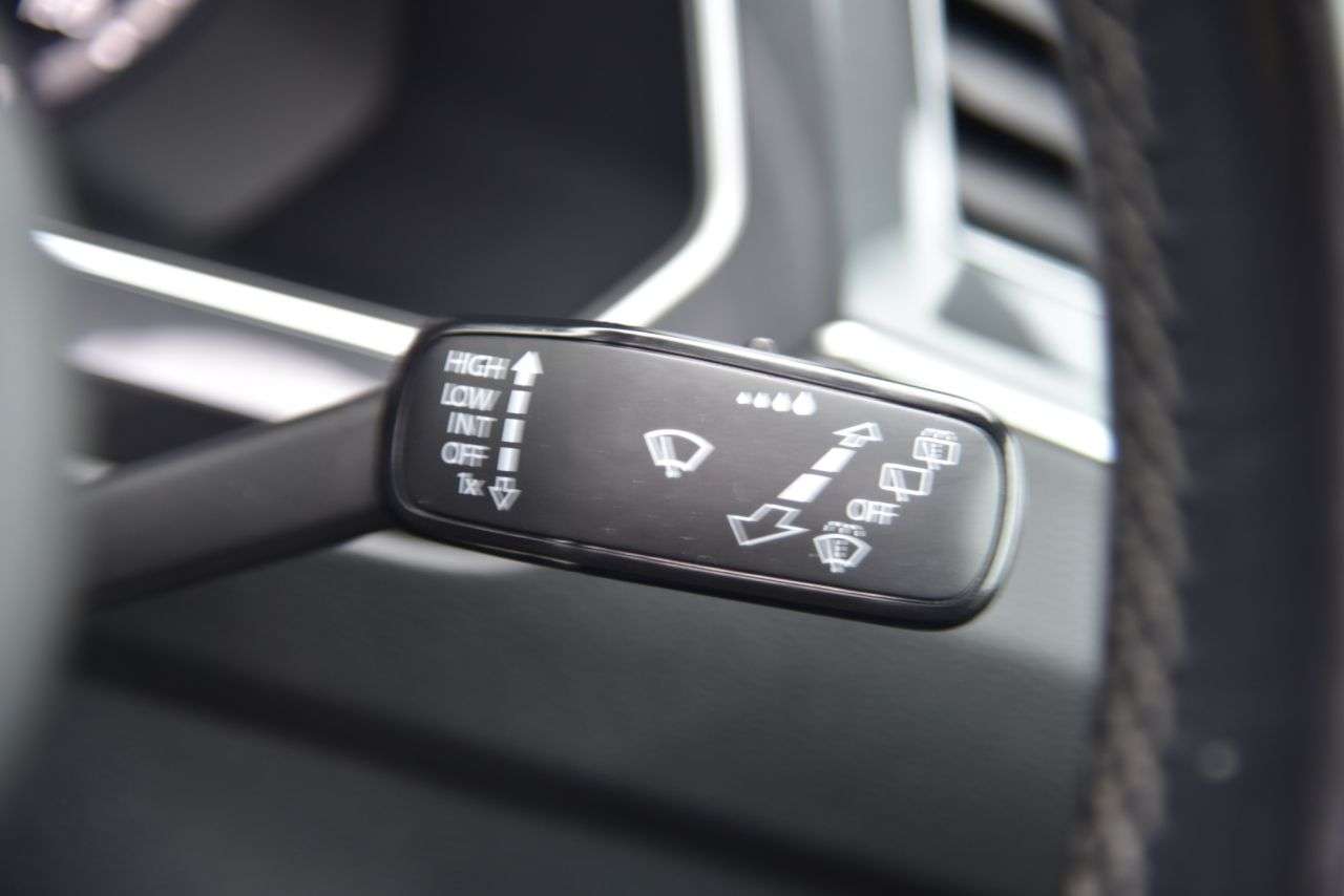 2018 VOLKSWAGEN TIGUAN 2018 VOLKSWAGEN TIGUAN