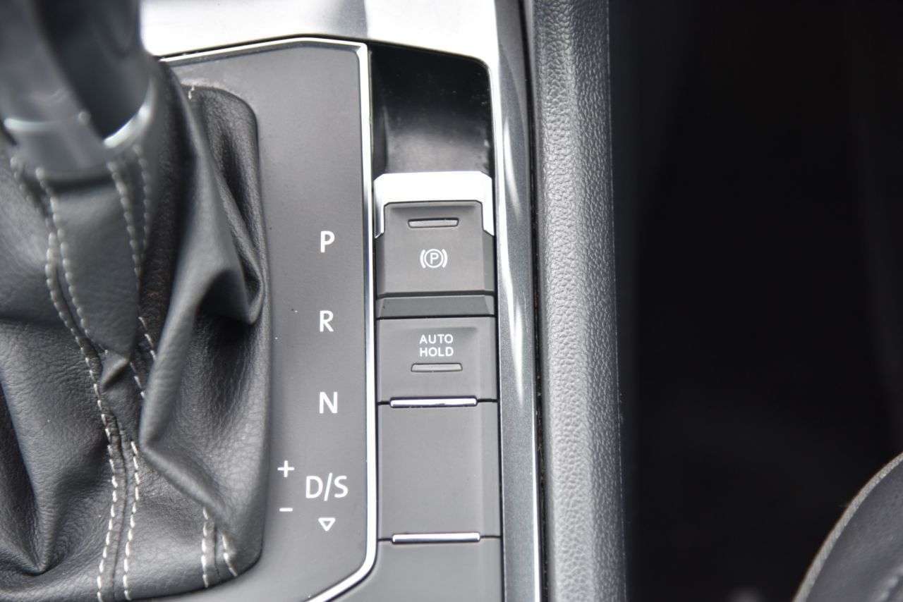 2018 VOLKSWAGEN TIGUAN 2018 VOLKSWAGEN TIGUAN